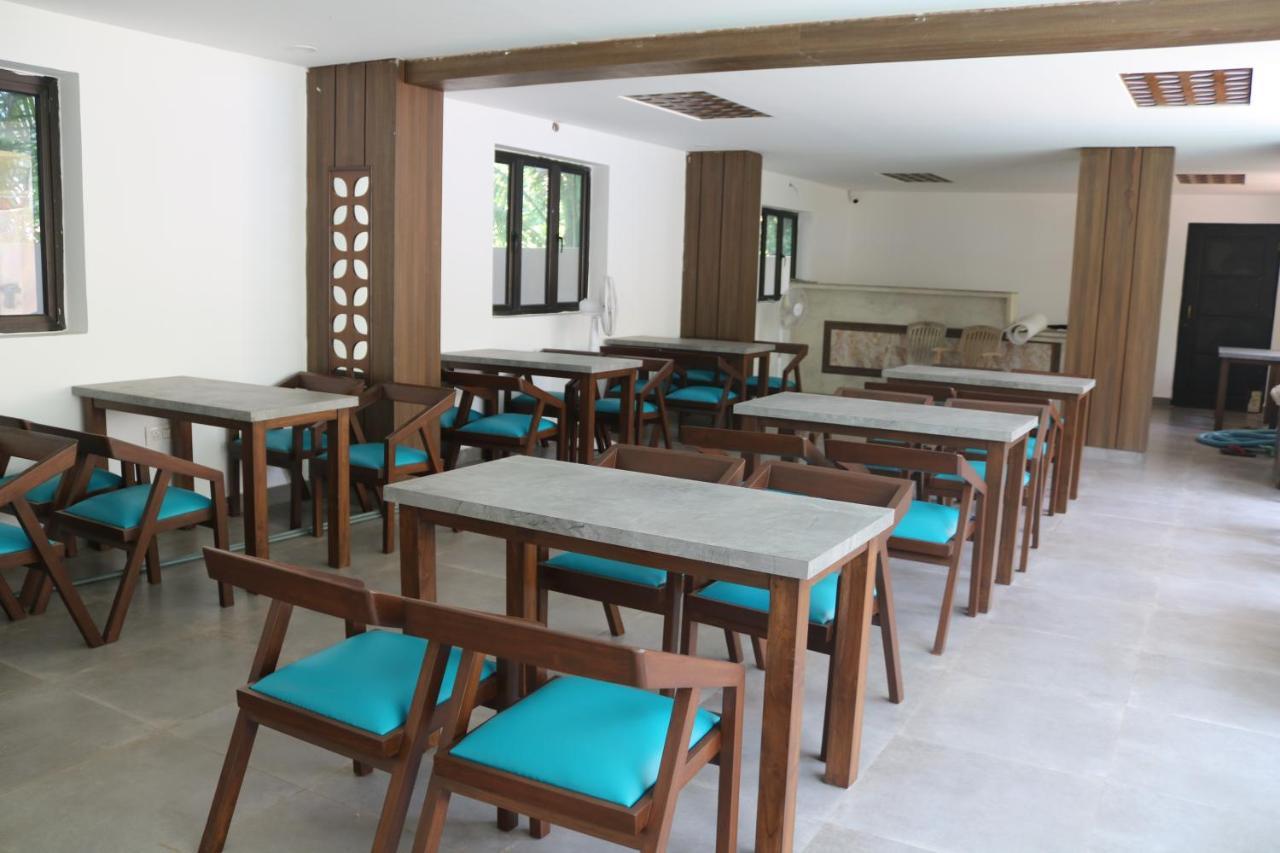 Hotel Centro Calangute Esterno foto